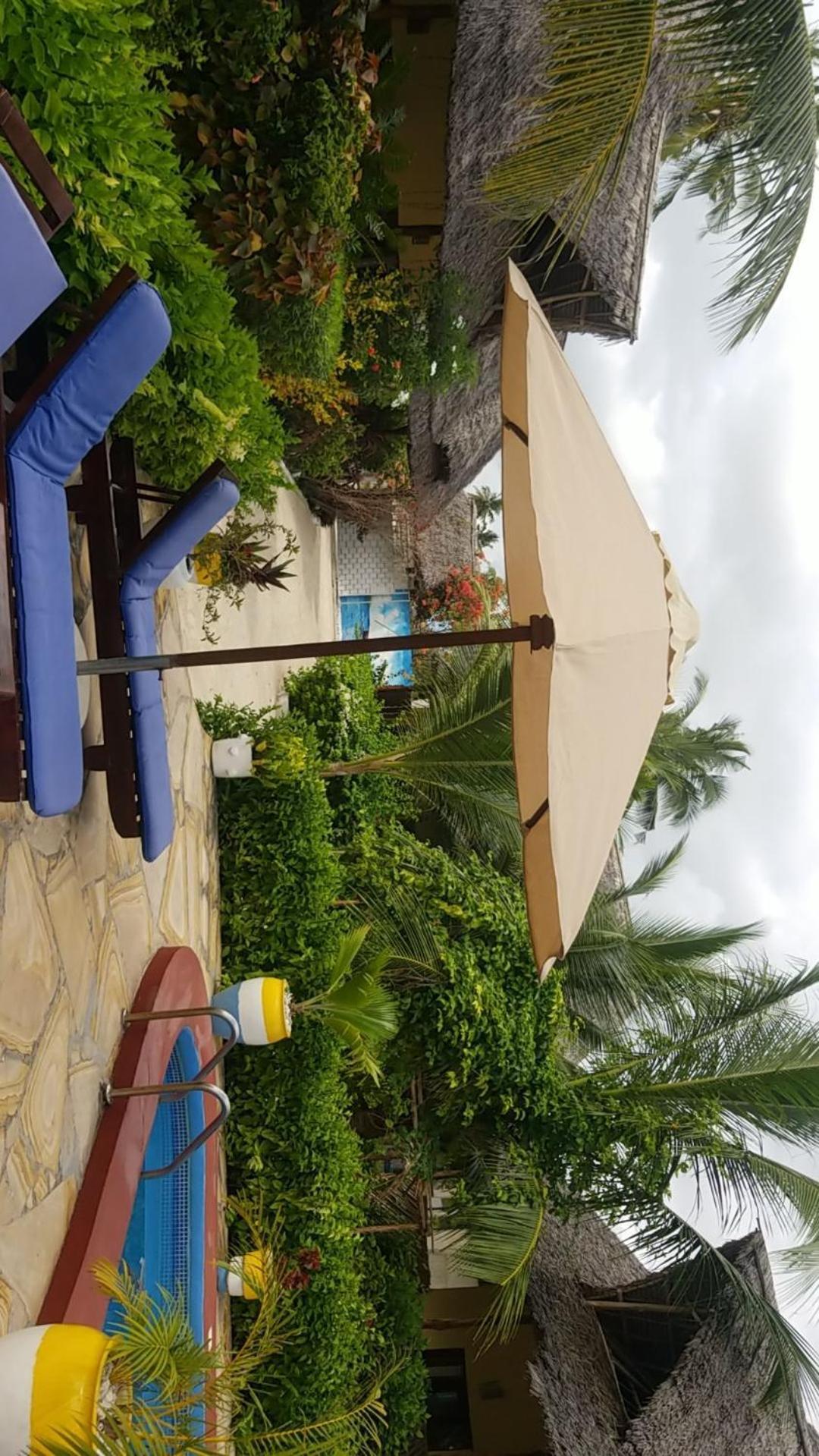 Amber Lodge Pongwe Exterior photo